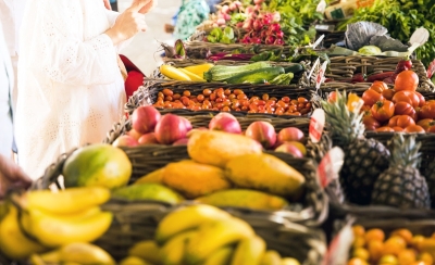 Große Vielfalt an frischen Gemüse auf dem Wochenmarkt