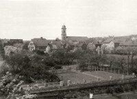 Ein schwarz-weiß Bild aus dem Jahr 1915 und man sieht Gärten von den Bewohner der Bahnhof- und Großer Straße