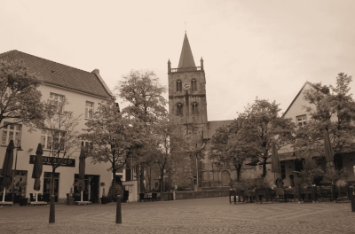 Ein Bild in Sepia Farben von dem unteren Markt in Ibbenbüren